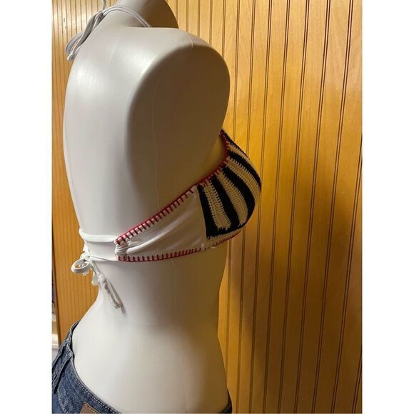 Xhilaration size medium swim top - Picture 4 of 6